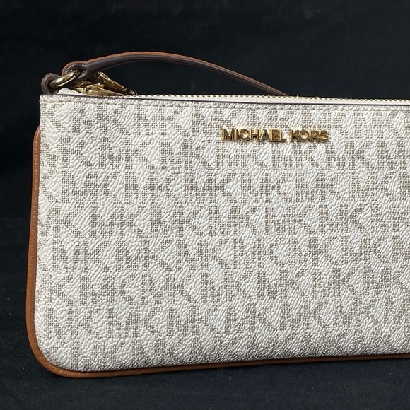 Michael Kors Wristlet Clutch - Picture 4 of 6